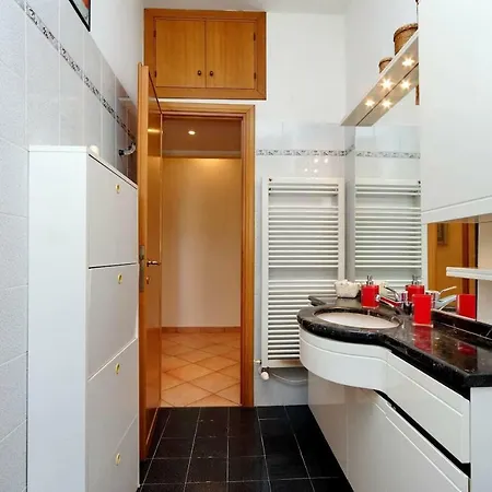 Dili's Apartment